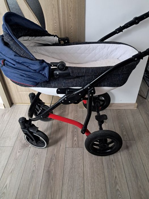 Vand carucior si scoica