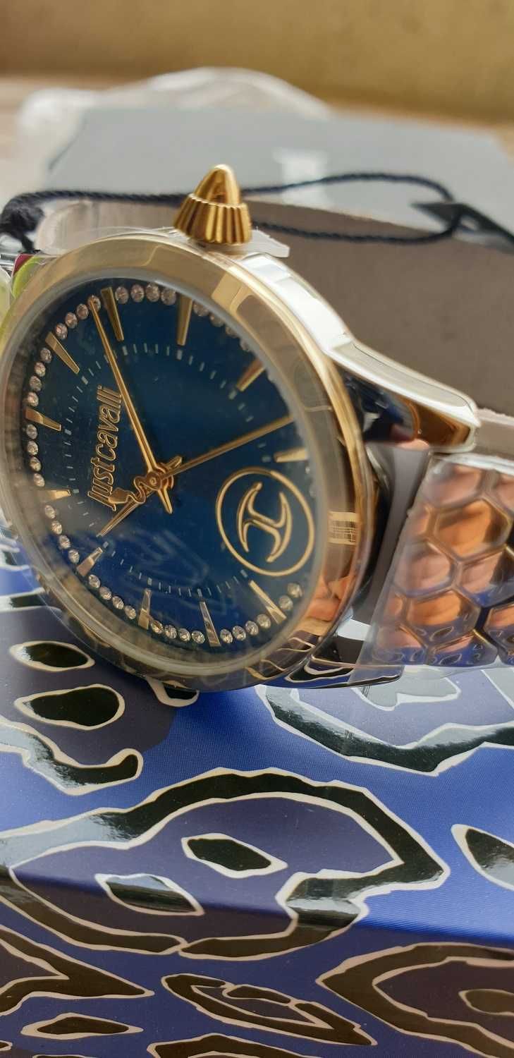 %ПРОМО% JUST CAVALLI – Дамски часовник "GOLD & SILVER – BLUE" нов