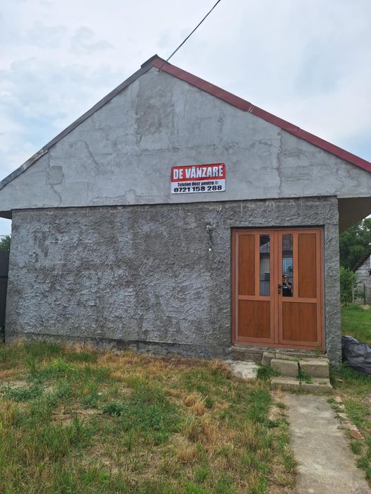 Proprietar vând casă Bolotest i-Gagesti tel.0039 3202241732