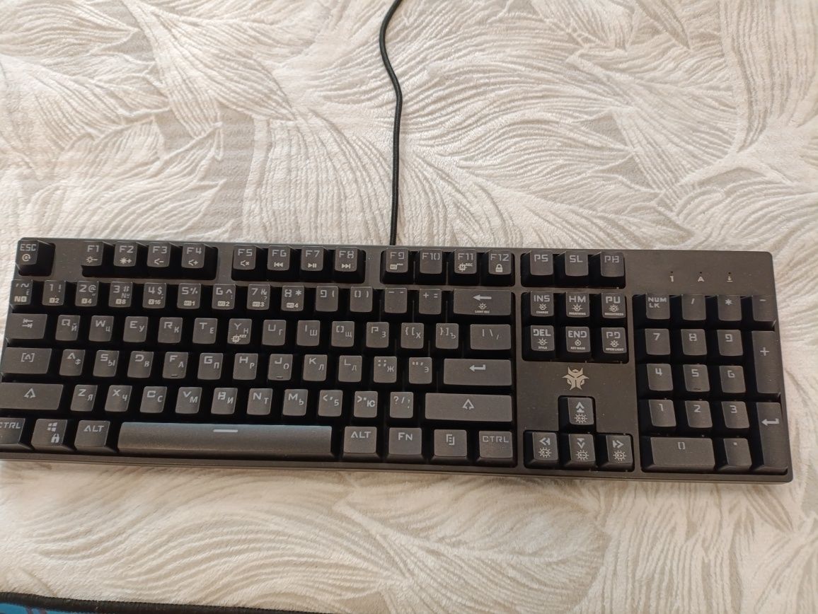 клавиатура  Hexgears gk705