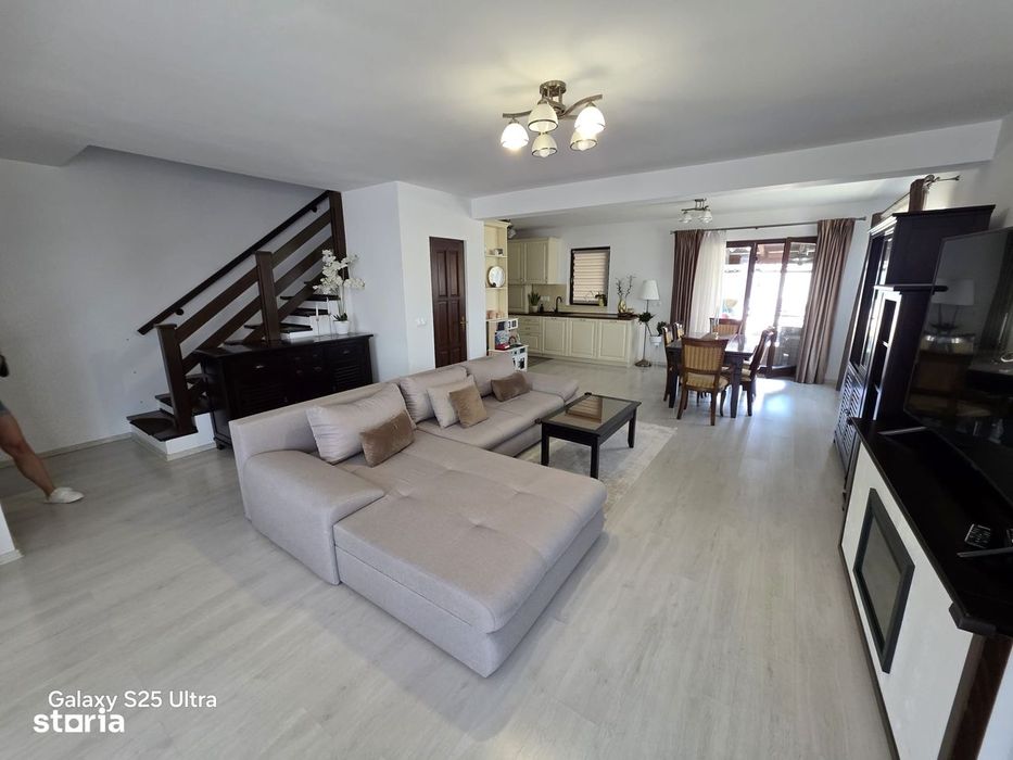 Casa de vanzare superba in Unirii, panorama, 6 arii teren , utilata