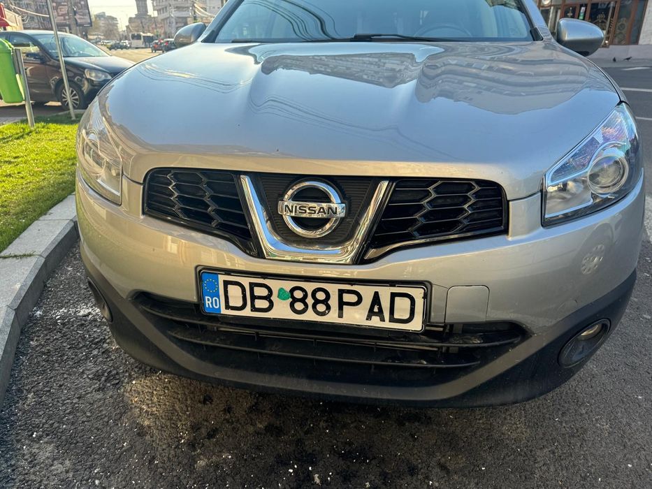 Nissan Qashqai j10 2012