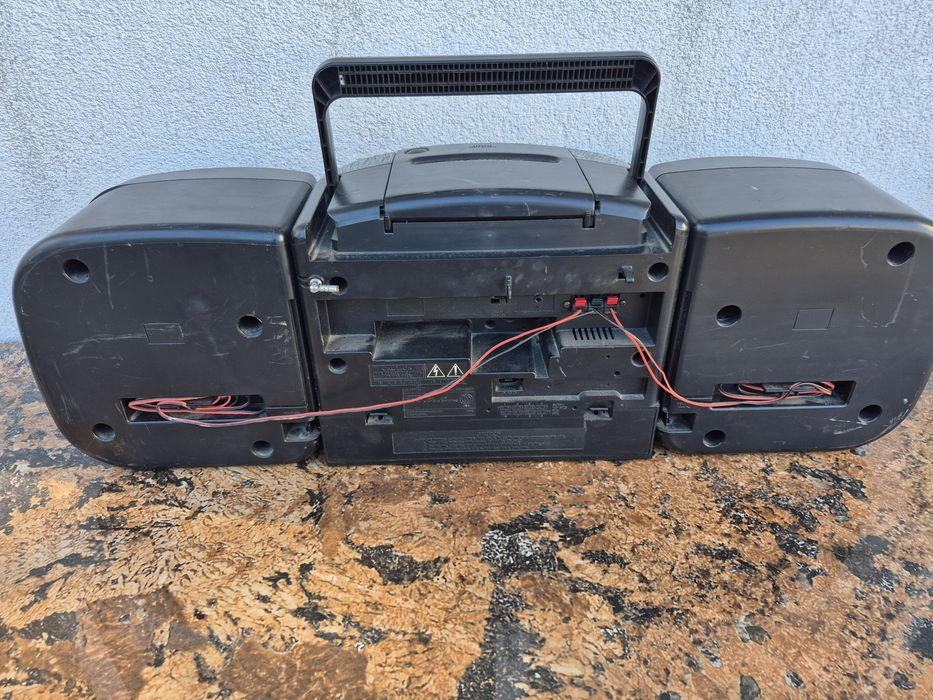 Vând Radio casetofon marca Sanyo model S850 - functional