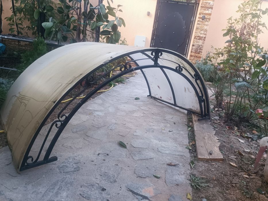 Copertina din fier acopita cu policarbonat