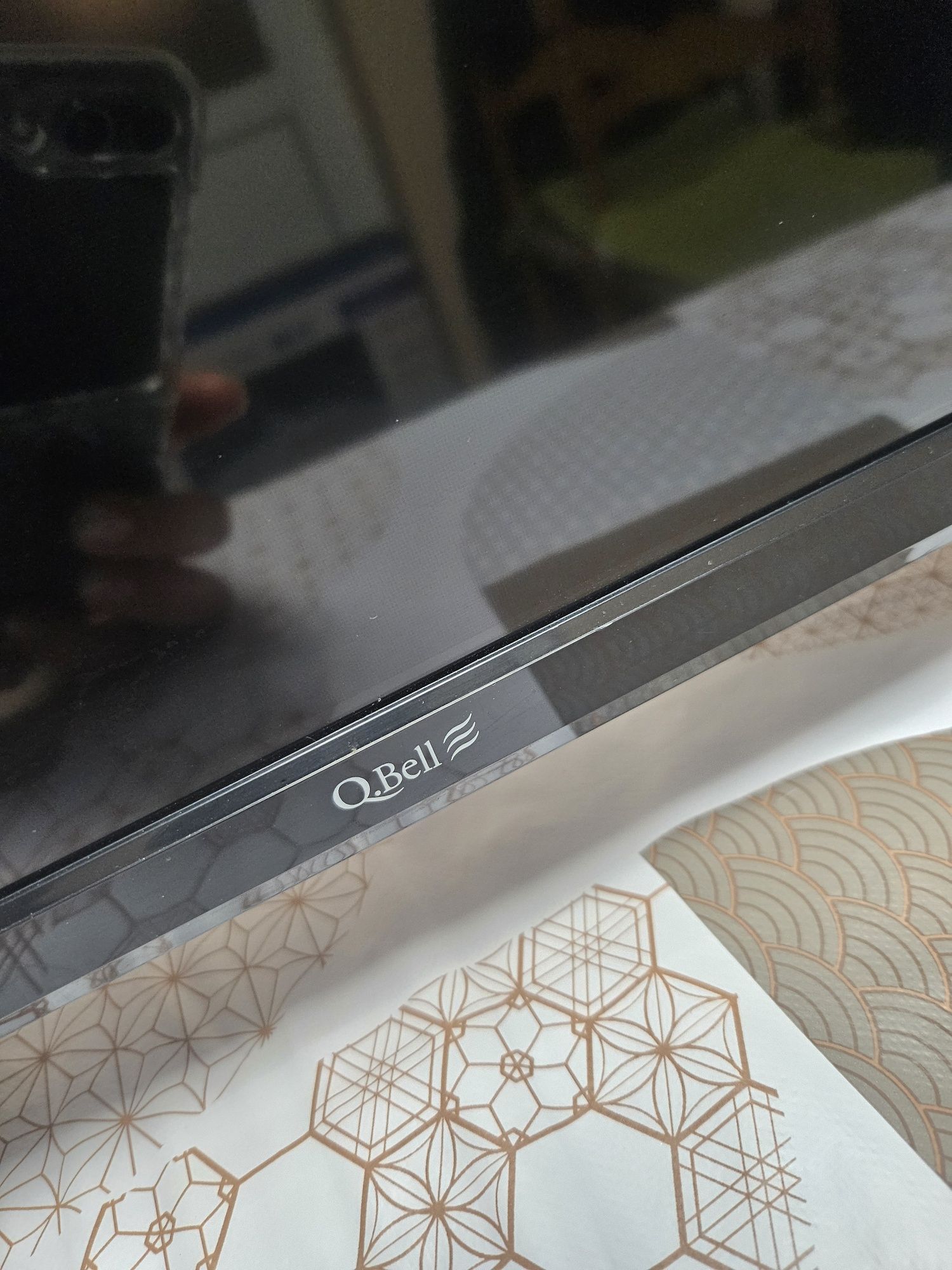 Продавам телевизор QBell за части