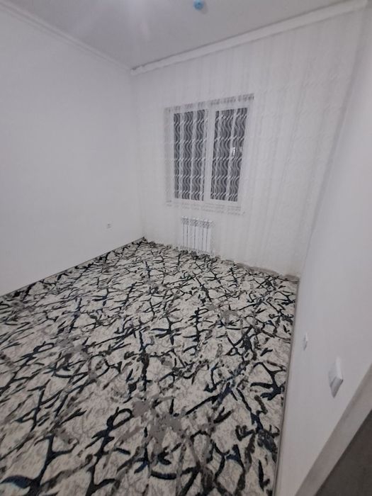 Срочно Яшнобод олмос махаллада квартира сотилади