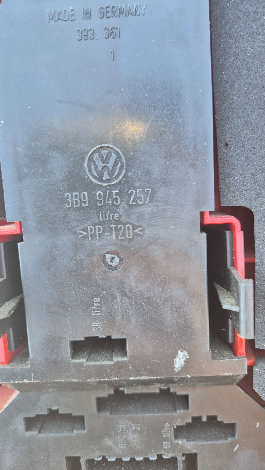 Оригинален Ляв стоп за VW Пасат 4 комби  98- 2003г