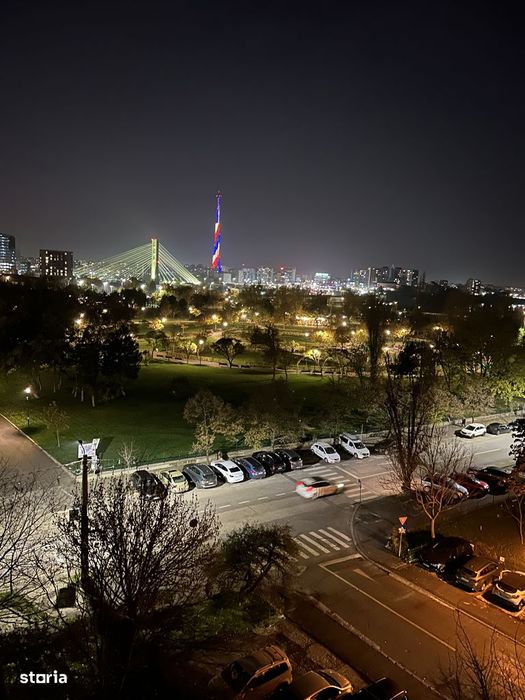 Vând apartament 4 camere Parc Crângași