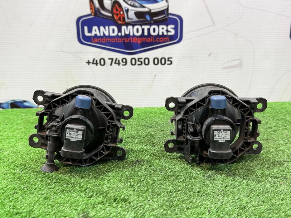 PROIECTOR CEATA FATA STANGA/DREAPTA (2 BUC.) RENAULT CLIO 1.5 DIESEL 2015 COD OEM 261500097R 261500097R 2012-2018