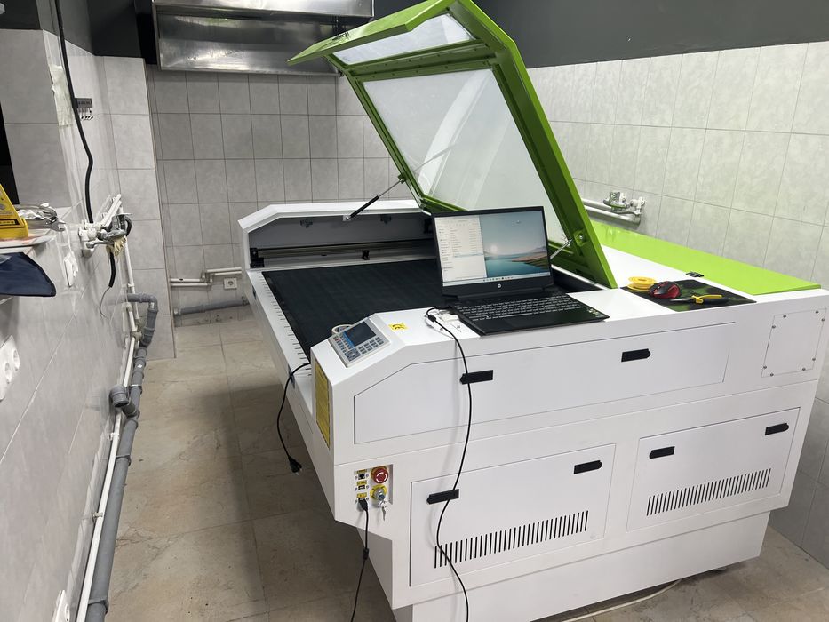 Лазерный станок , лазерный резка