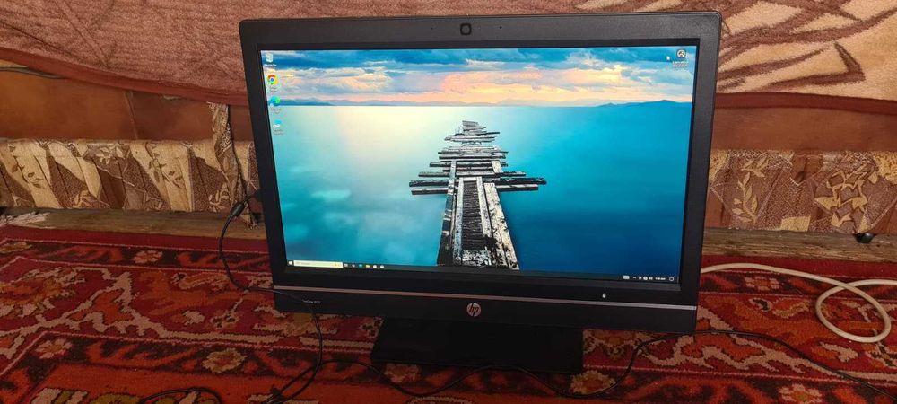 PC AllInOne Hp Pro One 600 cu procesor I,8 Gb RAM si HDD de 500 Gb