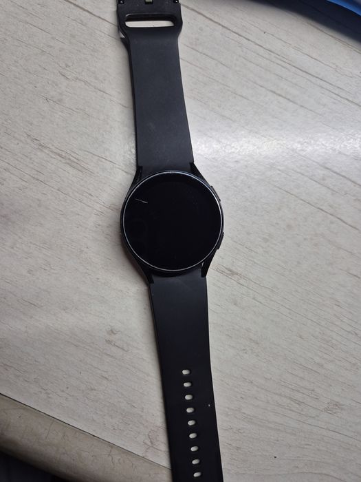 Часы Galaxy Watch 4