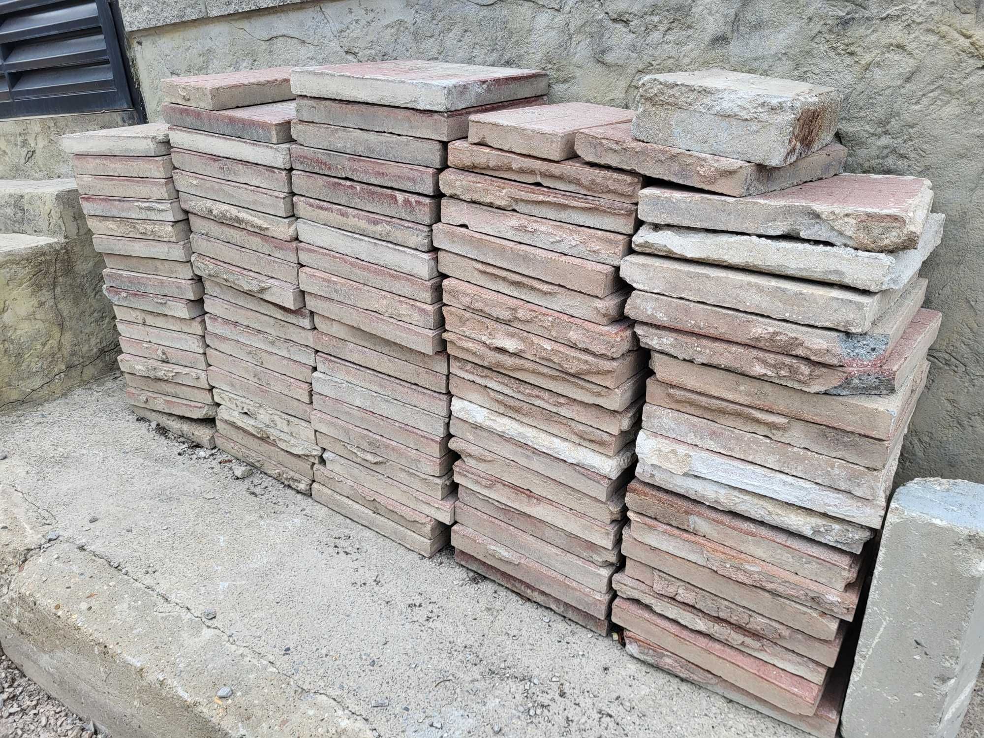 Тротоарни плочи 150бр.