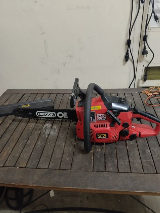 Бензинов трион на Einhell