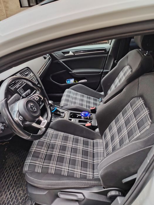 Vând auto Wv Golf 7