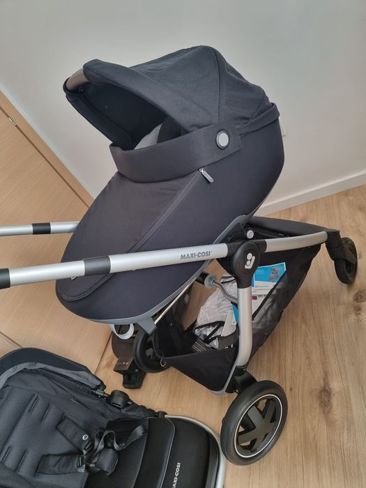 Caruciorul Maxi Cosi (2 in 1) + Landou Jade + baza auto FamilyFix3