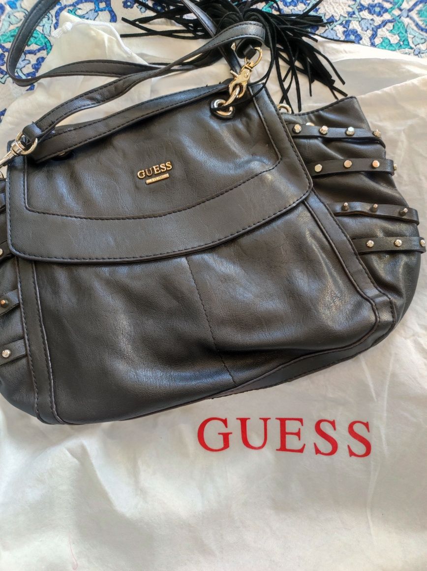 Дамска чанта Guess