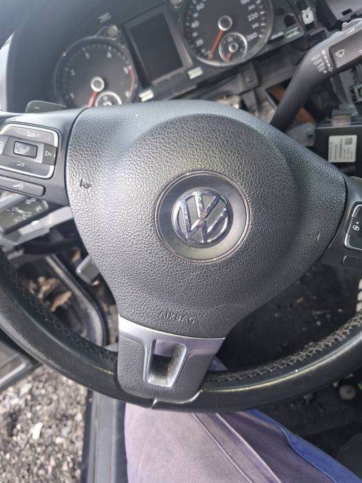 Volkswagen Passat 2012 година 2.0 TDI  140 к.с автоматик DSG