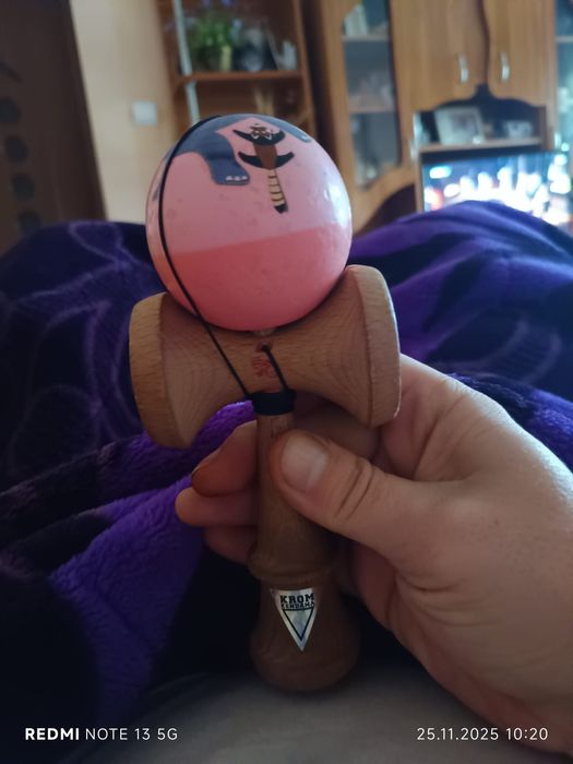 Vând Kendama Krom pop doar că are tama schimbată