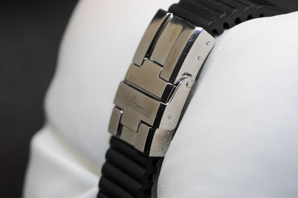 Швейцарски дамски часовник с 94 диаманта - Paul Picot  - Méditerranée