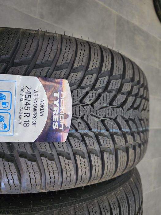 Нови зимни гуми 245 45 18 - Nokian