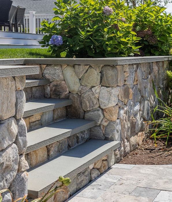 Изделия из арт бетона / Архитектурного бетона под камень, скалу, дерев