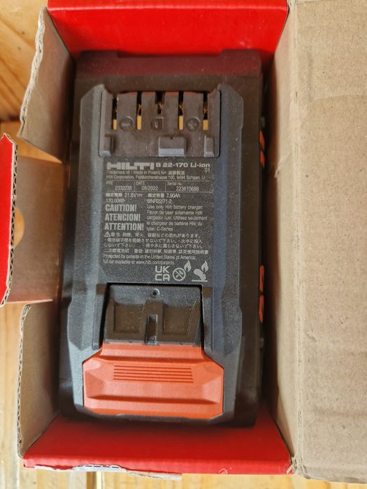 Hilti circular pentru metal pe acumulator Nuron