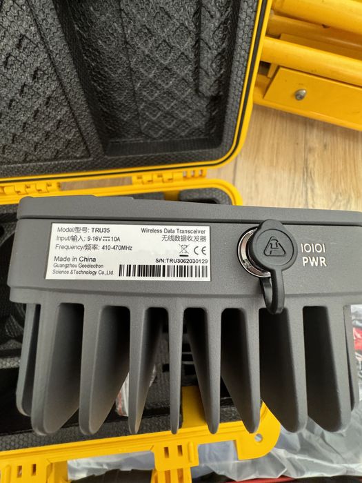 Radio extern pt receptoare GPS