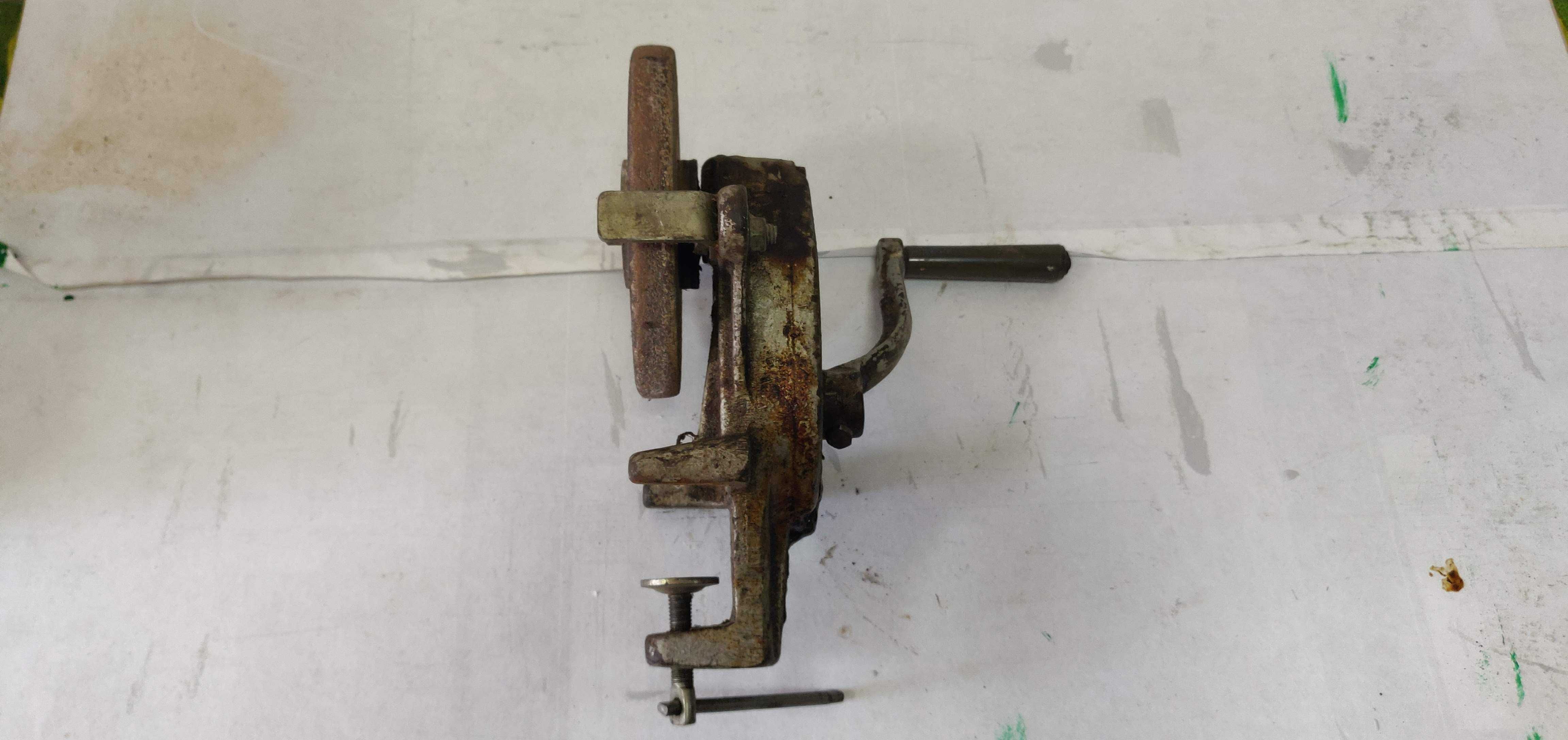 Polizor manual de banc
