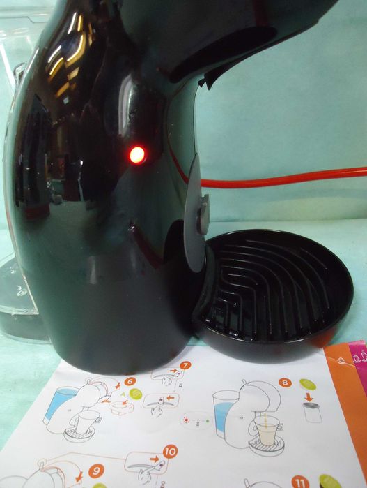 Кафемашина с гаранция 1 година NESCAFÉ® Krups Dolce Gusto Piccolo XS