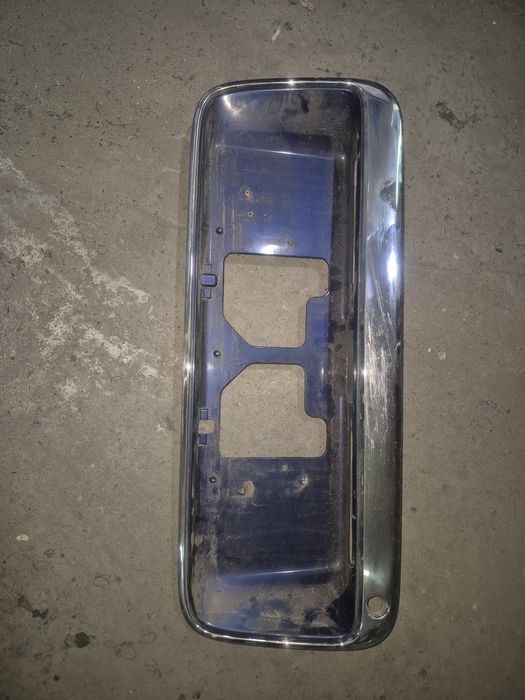 Продам ваночку на заднюю дверь на Хонду