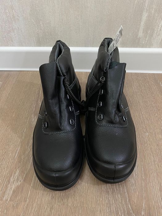 Спец ботинка, состояния новая