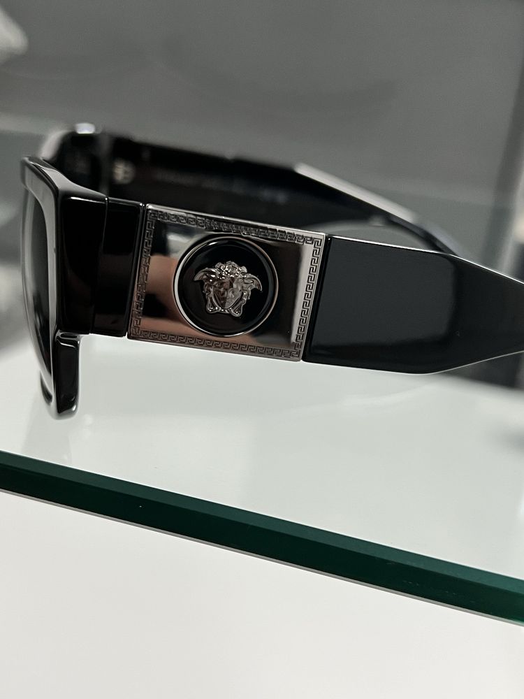 Ochelari de soare Versace