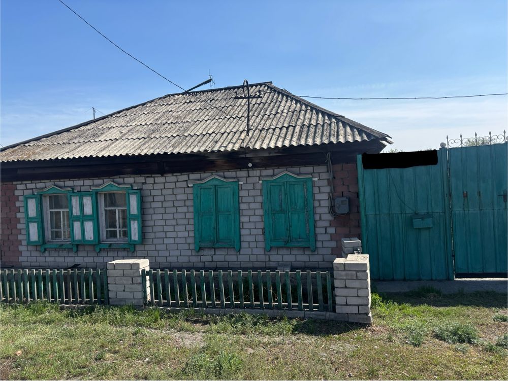 Продам два соседних дома
