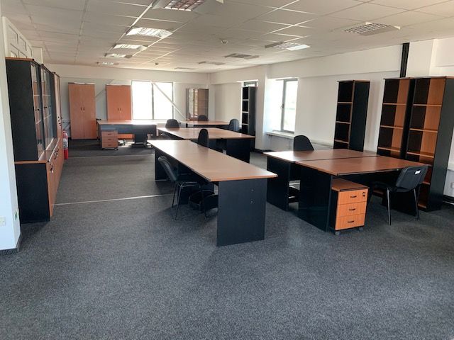 Inchiriez hala, spatii birouri, spatii de depozitare, parcare