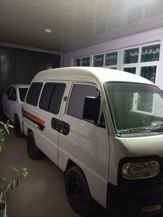 Faqat uy ishlari hiZmatida bulgan hammasi halol