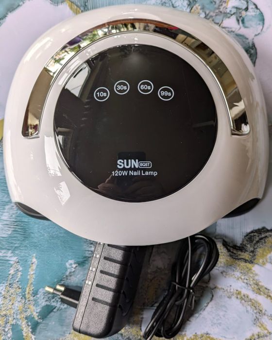 Продам лампу для маникюра