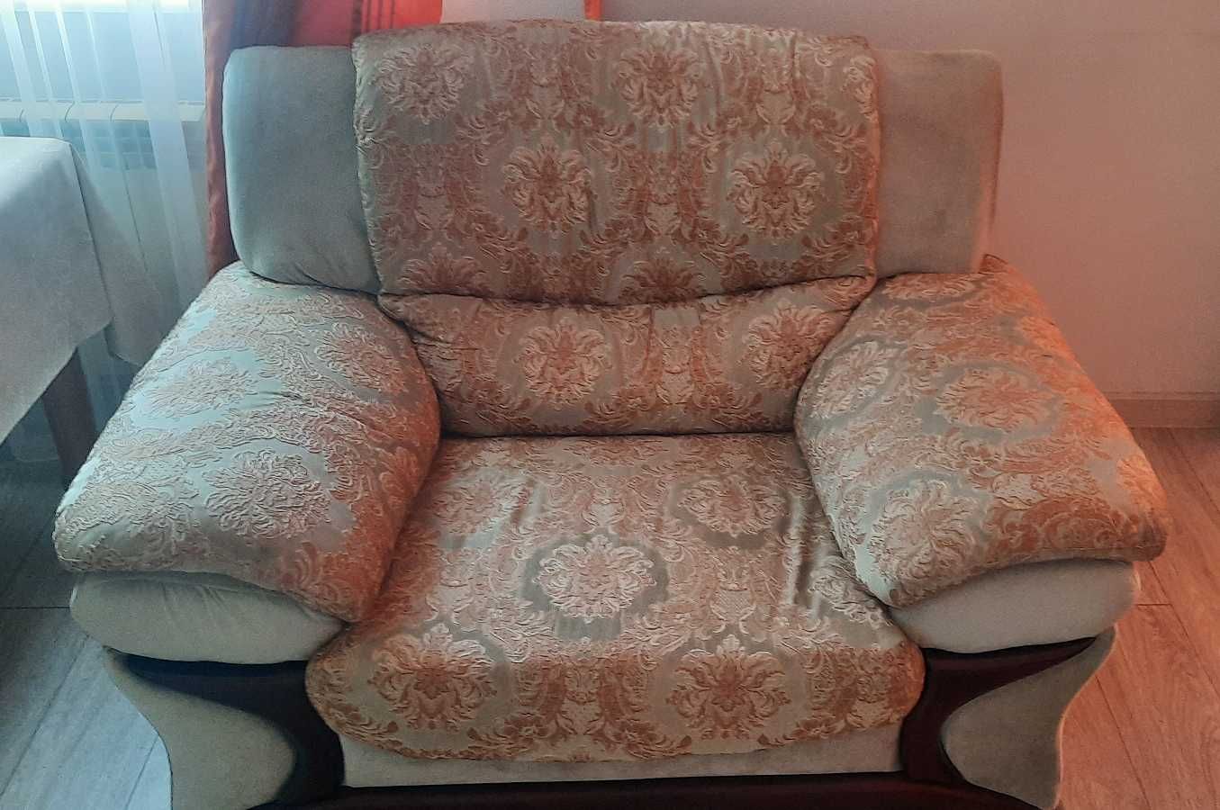 Продам комлект из трех диванов