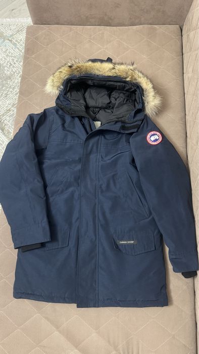 Зимняя куртка от Canada Goose