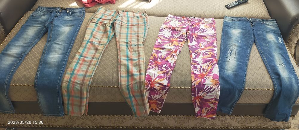 Продам джинсы, брюки. По 500