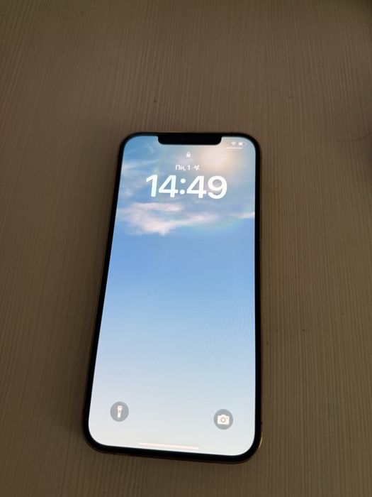 Продам Айфон 12 про макс