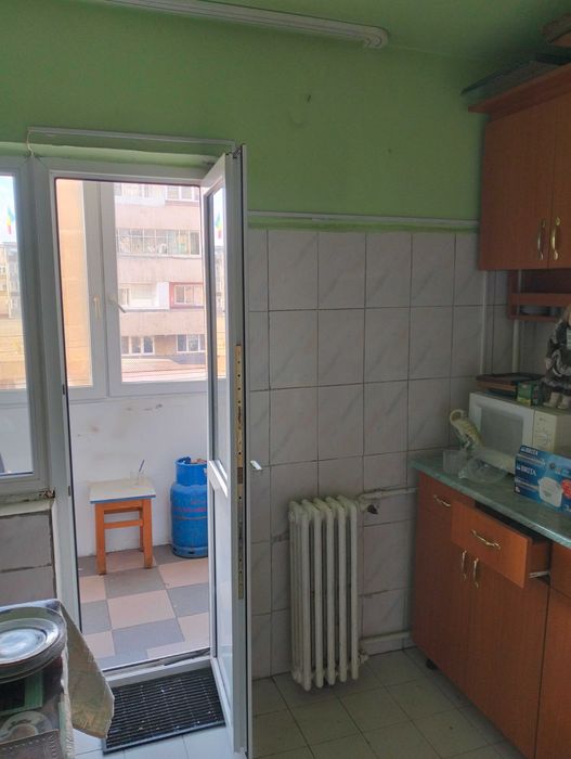 Închiriez apartament două camere