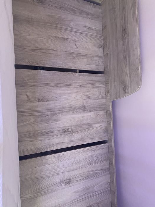 Кровать с подъемным механизмом