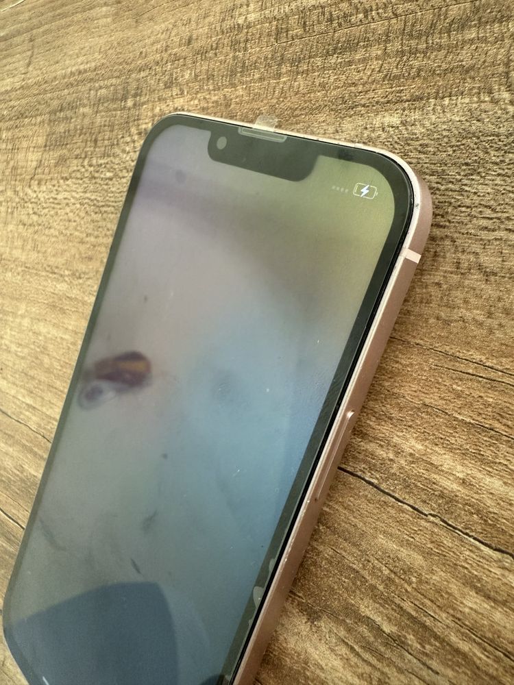 Iphone 13 със сменен дисплей