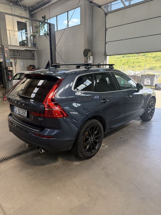 Volvo XC60 B4 MHEV Momentum ,2 l mild hybrid, 2wd