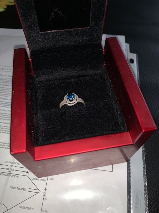 Inel cu diamante cu certificat