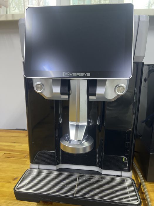 Продается суперавтомат в отличном состоянии Eversys L2M