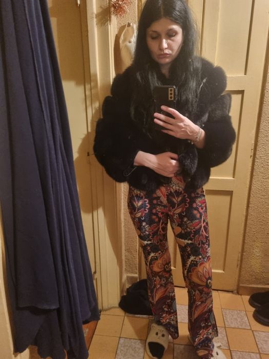 Haina  blana vulpe in conditii bune