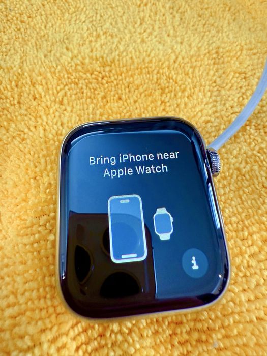 Apple Watch Series 5 / 44mm / Silver / Stainless Steel / GPS + LTE