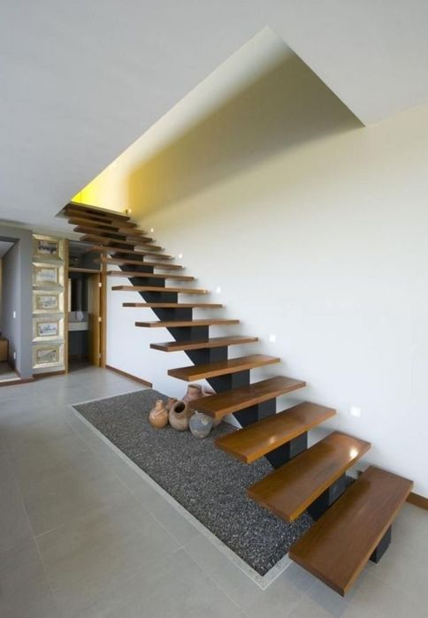Vindem scări profesionale interior
